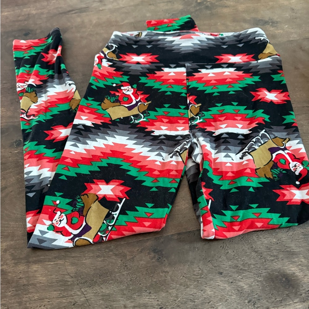 LuLaRoe Festive Aztec one size leggings